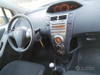 usata Toyota Yaris 1000cc 69cv 5 porte "ECONOMICA"