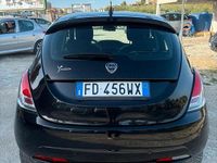 Usata Lancia Ypsilon Gold 95 CV (69 kW) 2016 Blu Utilitaria