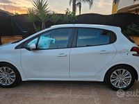 Usata Peugeot 208 82 CV (60 kW) 2017 Bianco Utilitaria