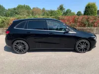 Usata Mercedes B180 Business 136 CV (100 kW) 2019 Nero Utilitaria
