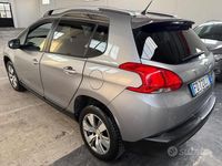 Usata Peugeot 2008 Active 100 CV (73 kW) 2016 Grigio SUV