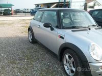 Usata Mini Cooper 116 CV (85 kW) 2004 Grigio Utilitaria