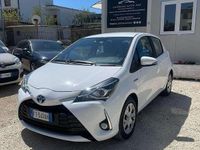 Usata Toyota Yaris Hybrid Business Edition 73 CV (53 kW) 2018 Bianco Berlina