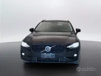 Usata Volvo V60 Plus 197 CV (144 kW) 2024 Nero Station wagon