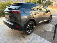Usata Peugeot 2008 Allure 131 CV (96 kW) 2022 Grigio SUV
