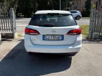 Usata Opel Astra Business Elegance 105 CV (77 kW) 2022 Bianco Utilitaria