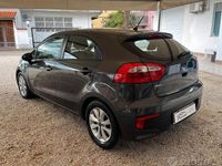 Usata Kia Rio 2016 Grigio Utilitaria