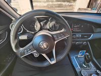 Usata Alfa Romeo Giulia 150 CV (110 kW) 2016 Grigio Berlina