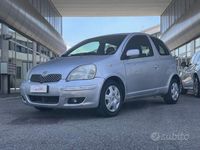 Usata Toyota Yaris Sol 65 CV (47 kW) 2005 Grigio Utilitaria
