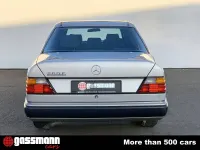 Usata Mercedes 260 160 CV (117 kW) 1990 Argento Berlina