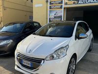 Usata Peugeot 208 Sport 68 CV (50 kW) 2013 Bianco Utilitaria