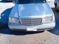 Usata Mercedes C200 Elegance 136 CV (100 kW) 1994 Argento Berlina