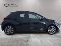 Usata Toyota Yaris Hybrid Lounge 131 CV (96 kW) 2024 Nero Berlina
