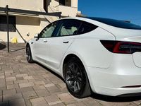 Usata Tesla Model 3 RWD 208 kW (283 CV) 2023 Bianco Berlina