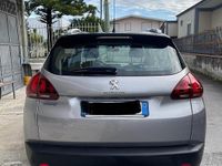 Usata Peugeot 2008 Active 99 CV (72 kW) 2018 Grigio SUV