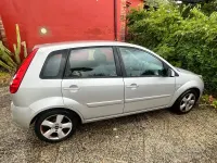 Usata Ford Fiesta 75 CV (55 kW) 2007 Grigio Utilitaria
