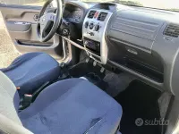 Usata Opel Agila 75 CV (55 kW) 2004 Grigio Monovolume
