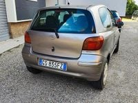 Usata Toyota Yaris 65 CV (47 kW) 2003 Utilitaria