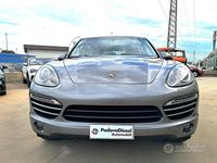 Usata Porsche Cayenne 245 CV (180 kW) 2012 Grigio SUV