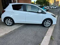 Usata Toyota Yaris Hybrid Style 75 CV (55 kW) 2015 Bianco Berlina