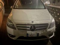 Begagnad Mercedes B200 Premium 136 HK (100 kW) 2014 Minibuss