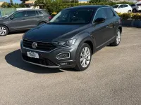 Usata VW T-Roc Advance 150 CV (110 kW) 2018 Grigio SUV