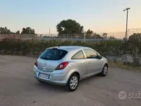 Usata Opel Corsa 65 CV (47 kW) 2010 Grigio Utilitaria