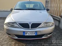 Usata Lancia Ypsilon 60 CV (44 kW) 2001 Grigio Utilitaria