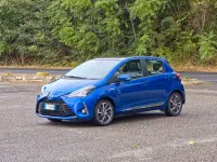 Usata Toyota Yaris Hybrid Edition 73 CV (53 kW) 2017 Blu Berlina