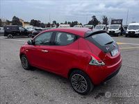 Usata Lancia Ypsilon Silver 70 CV (51 kW) 2023 Rosso Utilitaria