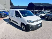 Usata Citroën Berlingo 102 CV (75 kW) 2023 Bianco Monovolume
