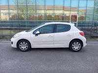 Usata Peugeot 207 Business-Line 70 CV (51 kW) 2012 Bianco Berlina
