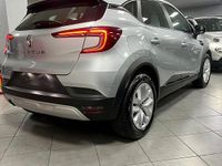 Usata Renault Captur Zen 100 CV (73 kW) 2020 Grigio SUV