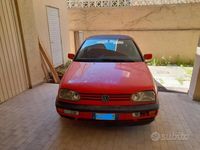 Usata VW Golf Cabriolet 90 CV (66 kW) 1994 Rosso Cabrio