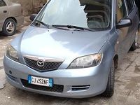 Usata Mazda 2 68 CV (50 kW) 2003 Grigio Utilitaria