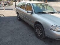 Usata Ford Mondeo Ghia 90 CV (66 kW) 1998 Grigio Station wagon