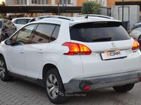 Usata Peugeot 2008 Allure 82 CV (60 kW) 2015 Bianco SUV