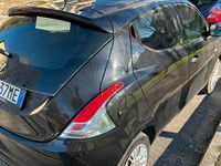 Usata Lancia Ypsilon Silver 69 CV (50 kW) 2015 Nero Utilitaria