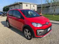 Usata VW cross up! 75 CV (55 kW) 2018 Rosso Utilitaria