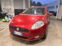 Usata Fiat Grande Punto 90 CV (66 kW) 2006 Rosso Utilitaria