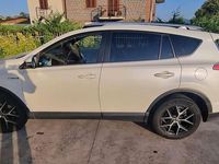 Usata Toyota RAV4 Hybrid Style 209 CV (153 kW) 2016 Bianco SUV