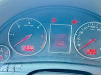 Begagnad Audi A4 131 HK (96 kW) 2002 Silver Kombi