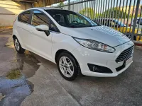 Usata Ford Fiesta Titanium 75 CV (55 kW) 2015 Bianco Utilitaria
