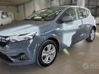 Usata Dacia Sandero Expression 91 CV (66 kW) 2024 Grigio Berlina