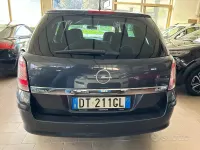 Usata Opel Astra Cosmo 125 CV (91 kW) 2009 Blu Station wagon