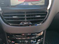 Usata Peugeot 2008 Allure 99 CV (72 kW) 2019 Bianco SUV