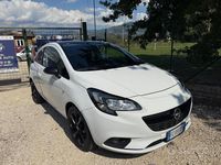 Usado Opel Corsa 90 HP (66 kW) 2016 Preto Coupé