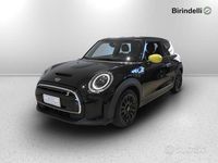 Usata Mini Cooper SE 75 kW (102 CV) 2021 Midnight black metallizzato Utilitaria