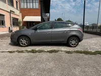 Usata Lancia Delta Gold 105 CV (77 kW) 2012 Grigio Utilitaria