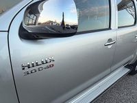 Usata Toyota HiLux SR 171 CV (125 kW) 2007 Grigio Pick-up